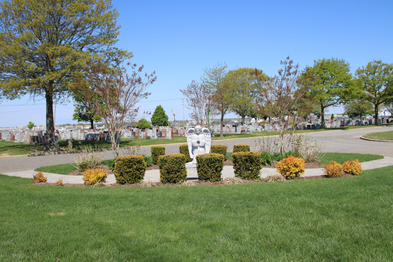 SCR_Gravesite_Sec37_Pic03