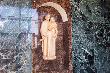 ctr-holyfamilystatue-375x250